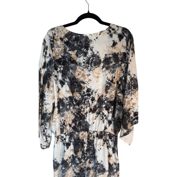 2/$30 NWT Bar III Large Tie-Dye Print Romper V-Neckline & Elastic Waist - Picture 9 of 15